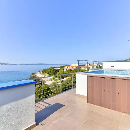 Elea * Novi Vinodolski