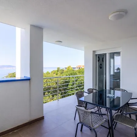 Elea * Novi Vinodolski