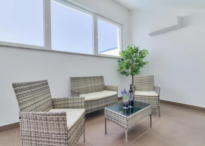 Elea * Novi Vinodolski